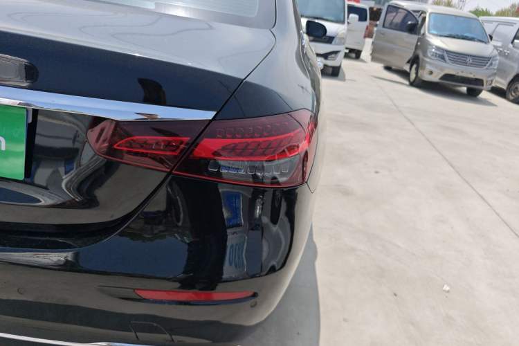 Used Mercedes-Benz E-Class 2023 Updated E 300 L Fashion Edition Exterior 3