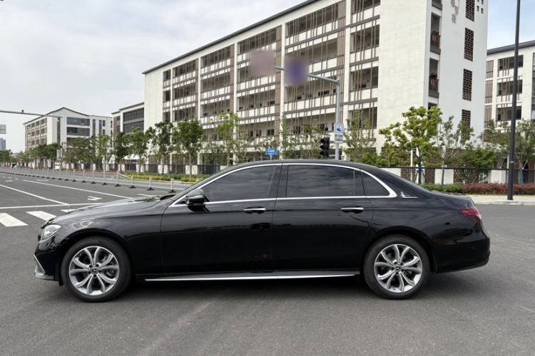 Used Mercedes-Benz E-Class 2023 Restyled E 300 L Sporty and Stylish Edition Exterior 3