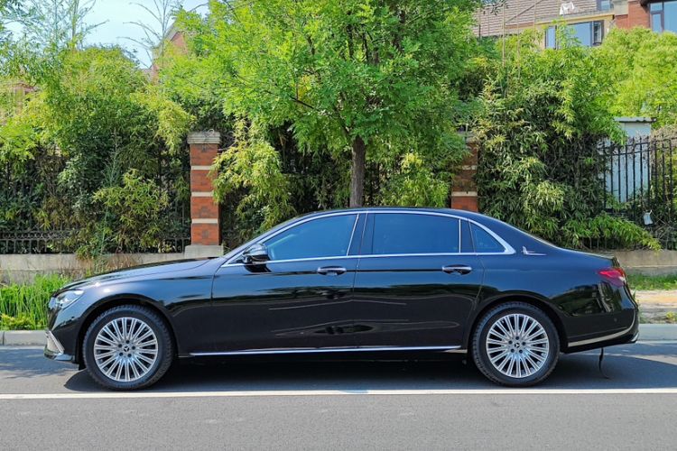 Used Mercedes-Benz E-Class 2023 E 300 L Stylish Model Exterior 3