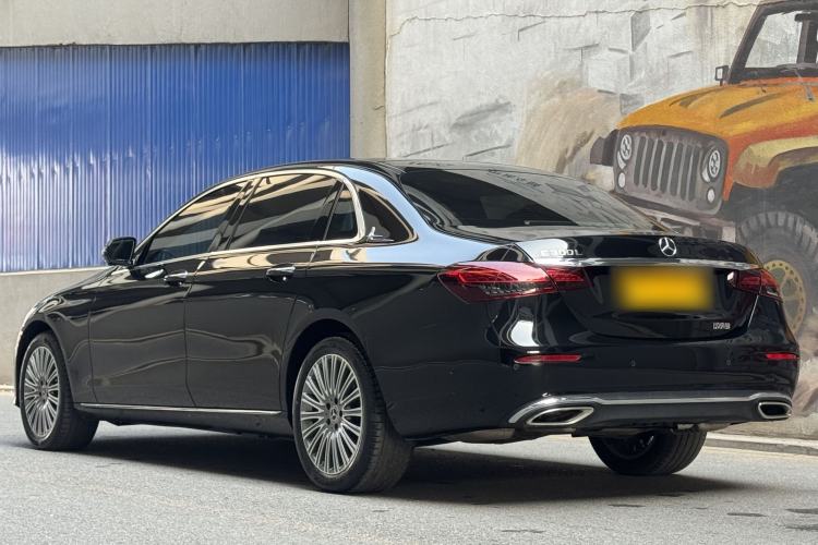 Used Mercedes-Benz E-Class 2023 E 300 L Luxury Model Exterior 3
