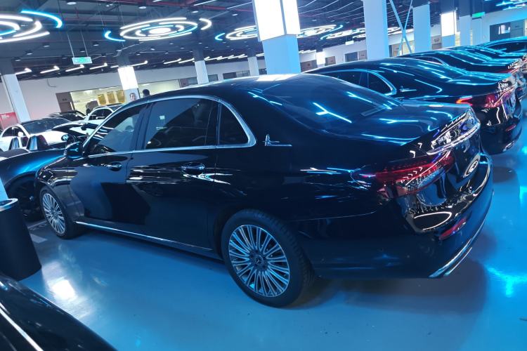 Used Mercedes-Benz E-Class 2023 Updated E 300 L Fashion Edition Exterior 3