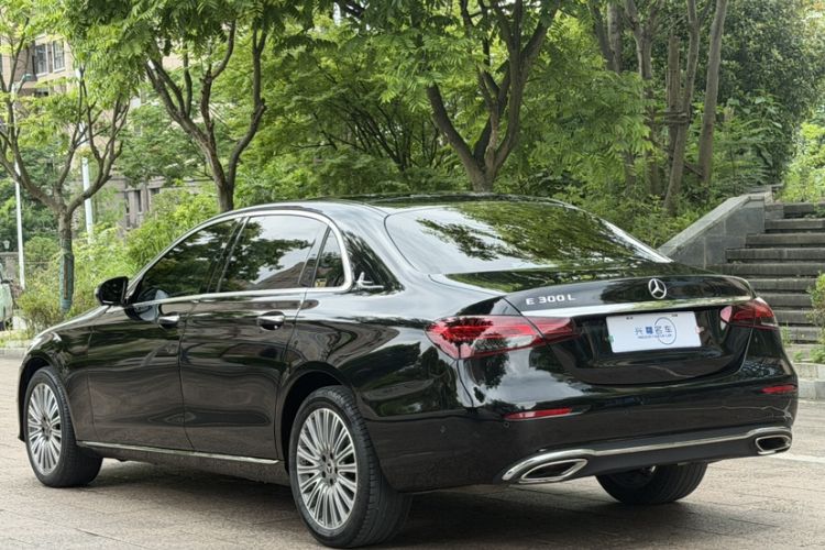 Used Mercedes-Benz E-Class 2023 Updated E 300 L Fashion Edition Exterior 3
