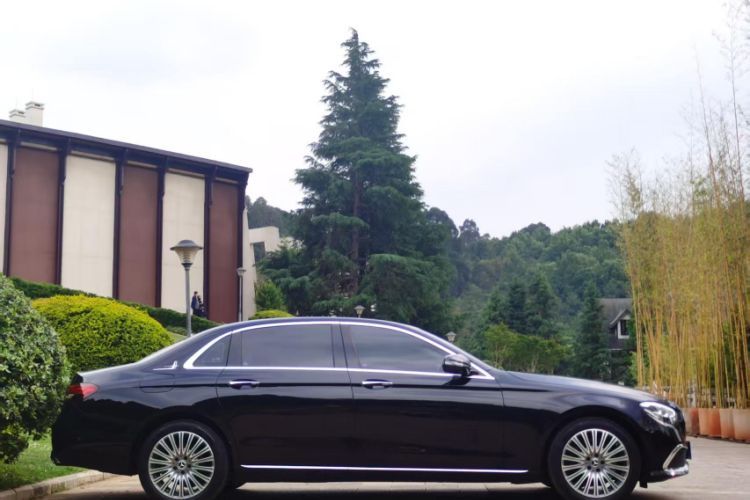 Used Mercedes-Benz E-Class 2023 Updated E 300 L Fashion Edition Exterior 3