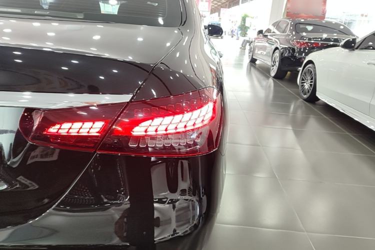 Used Mercedes-Benz E-Class 2023 Updated E 300 L Fashion Edition Exterior 3