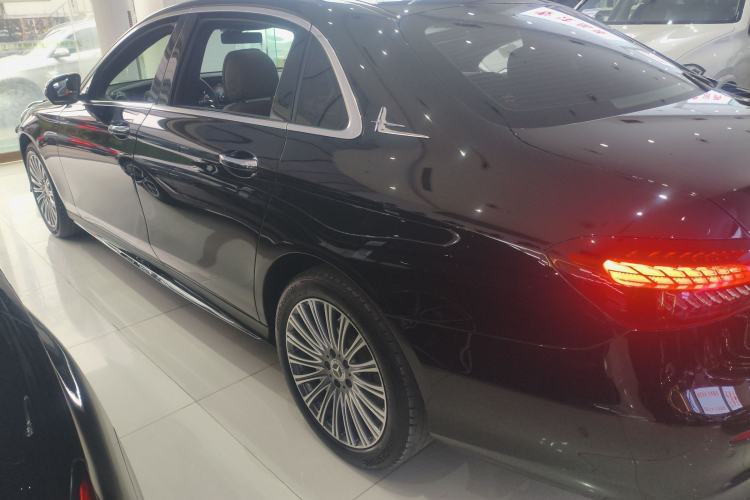 Used Mercedes-Benz E-Class 2023 Restyled E 300 L Sporty and Stylish Edition Exterior 3