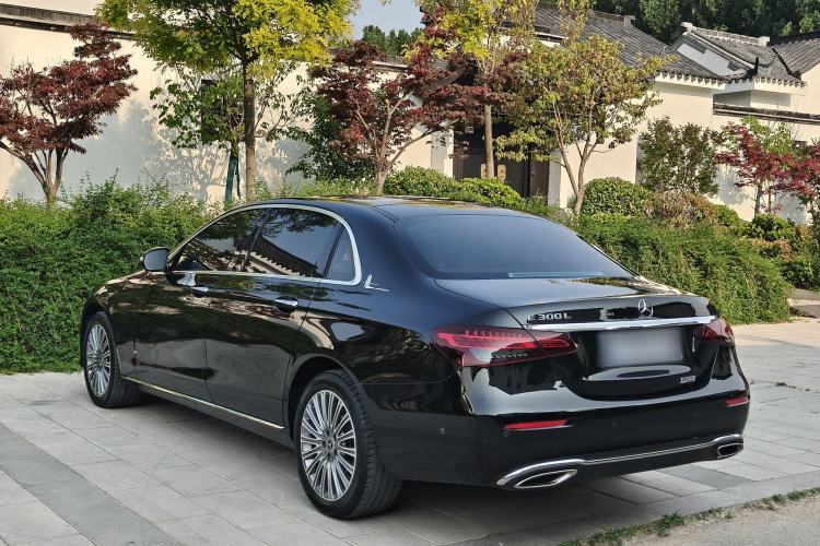 Used Mercedes-Benz E-Class 2023 Updated E 300 L Luxury Edition Exterior 3