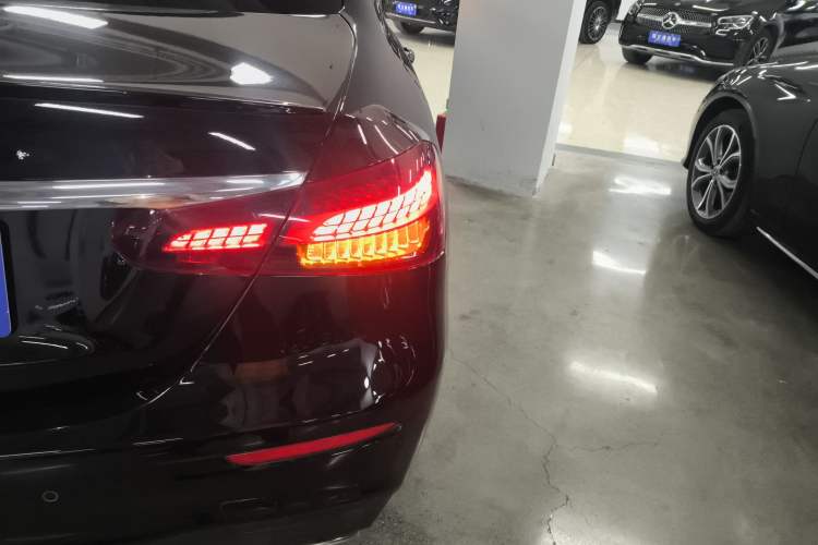 Used Mercedes-Benz E-Class 2023 E 300 Stylish Sports Edition Exterior 3
