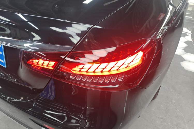 Used Mercedes-Benz E-Class 2023 E 300 L Luxury Model Exterior 3