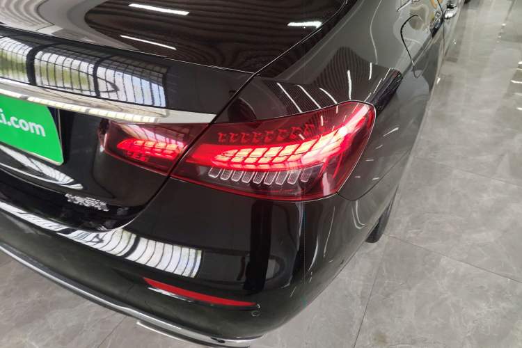 Used Mercedes-Benz E-Class 2023 Updated E 300 L Fashion Edition Exterior 3