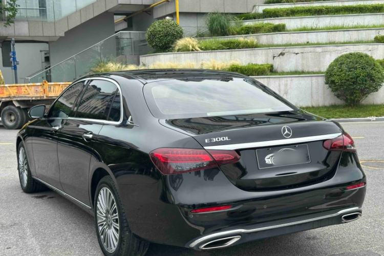 Used Mercedes-Benz E-Class 2023 Updated E 300 L Fashion Edition Exterior 3