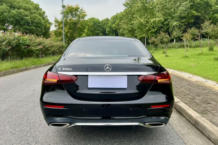 Used Mercedes-Benz E-Class 2023 Restyled E 300 L Sporty and Stylish Edition Exterior 3