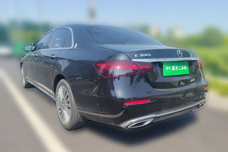 Used Mercedes-Benz E-Class 2023 Updated E 300 L Fashion Edition Exterior 3