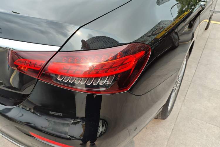 Used Mercedes-Benz E-Class 2023 Updated E 300 L Luxury Edition Exterior 3