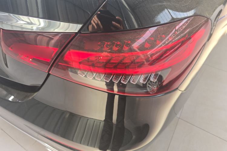 Used Mercedes-Benz E-Class 2023 Updated E 300 L Luxury Edition Exterior 3