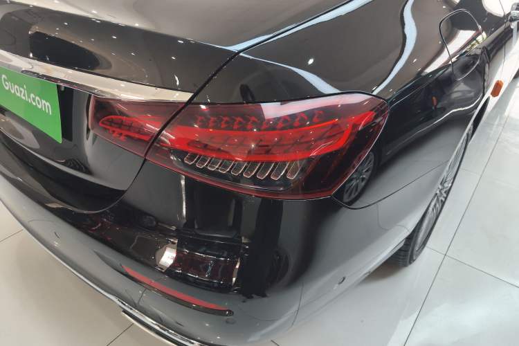Used Mercedes-Benz E-Class 2023 E 300 L Stylish Model Exterior 3