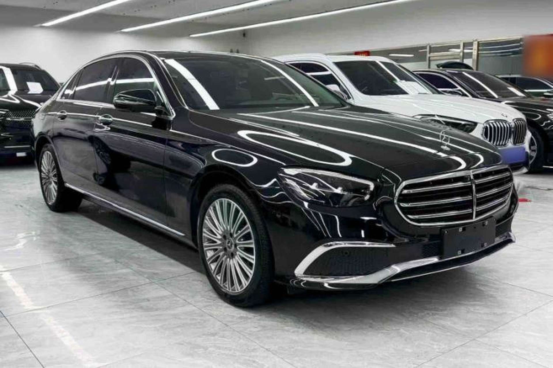 Used Mercedes-Benz E-Class 2023 E 300 L Luxury Model Exterior 3