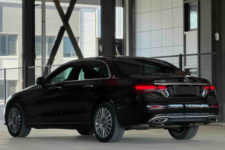 Used Mercedes-Benz E-Class 2023 Updated E 300 L Fashion Edition Exterior 3