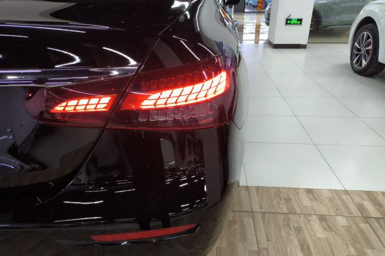 Used Mercedes-Benz E-Class 2023 Updated E 300 L Fashion Edition Exterior 3