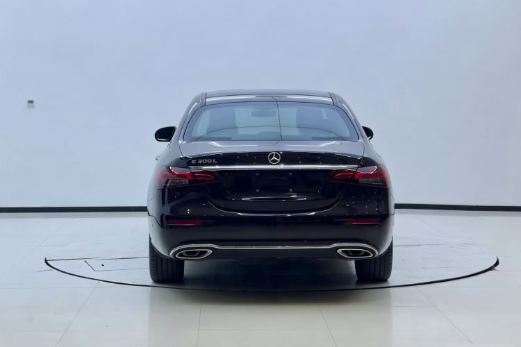 Used Mercedes-Benz E-Class 2023 E 300 L Luxury Model Exterior 3