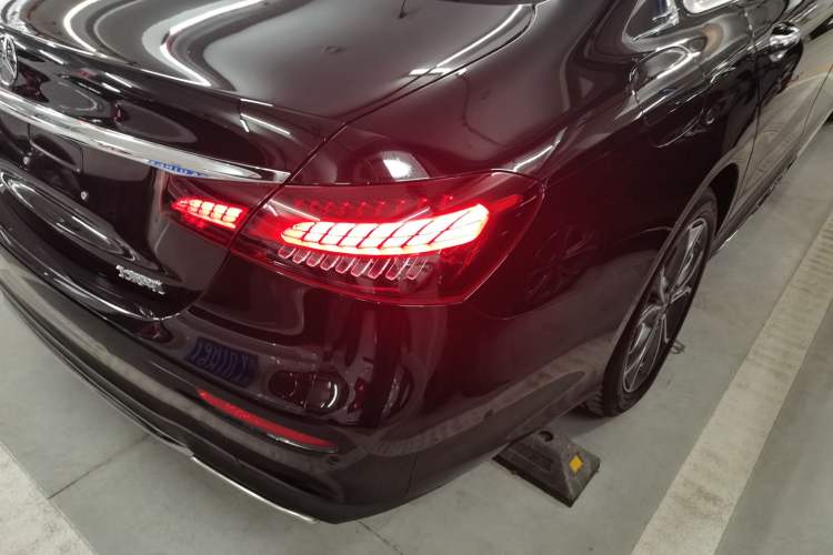 Used Mercedes-Benz E-Class 2023 Restyled E 300 L Sporty and Stylish Edition Exterior 3
