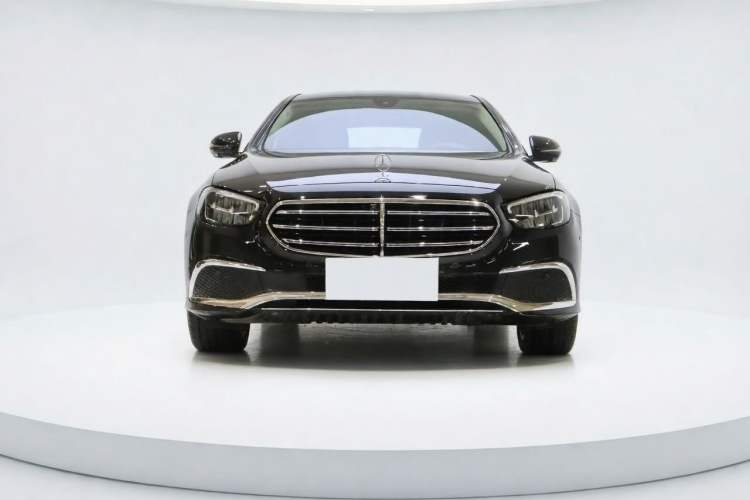 Used Mercedes-Benz E-Class 2023 Updated E 300 L Fashion Edition Exterior 4