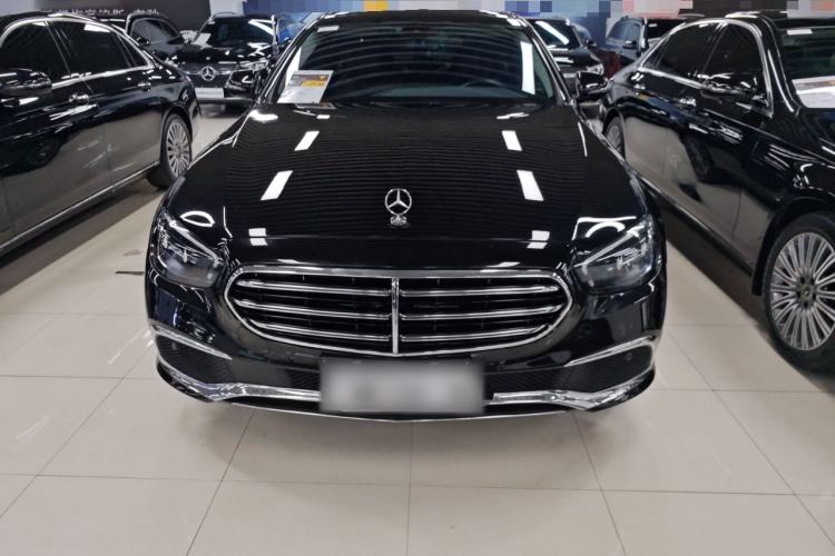 Used Mercedes-Benz E-Class 2023 E 260 L 4MATIC Exterior 4