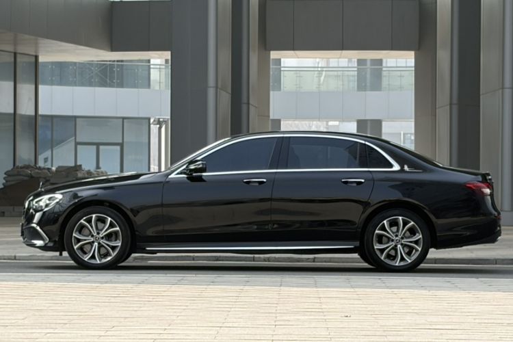 Used Mercedes-Benz E-Class 2023 E 300 L Sporty and Stylish Model Exterior 4