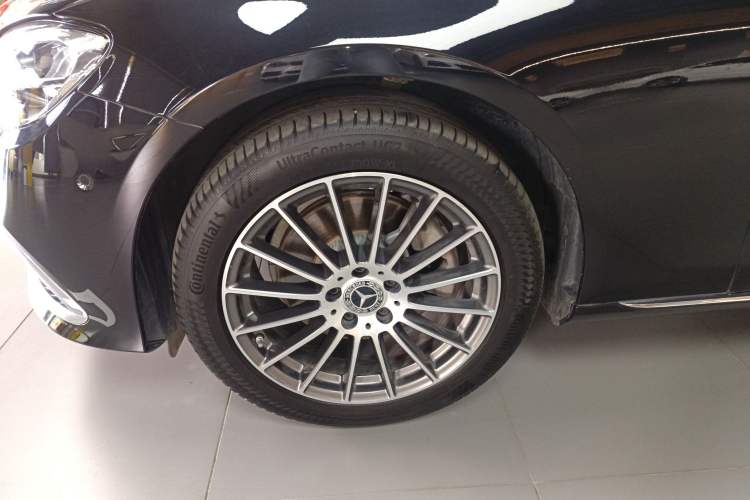 Used Mercedes-Benz E-Class 2023 Facelift E 260 L Exterior 4