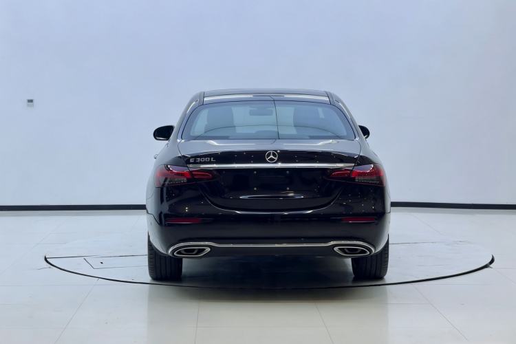 Used Mercedes-Benz E-Class 2023 Updated E 300 L Luxury Edition Exterior 4