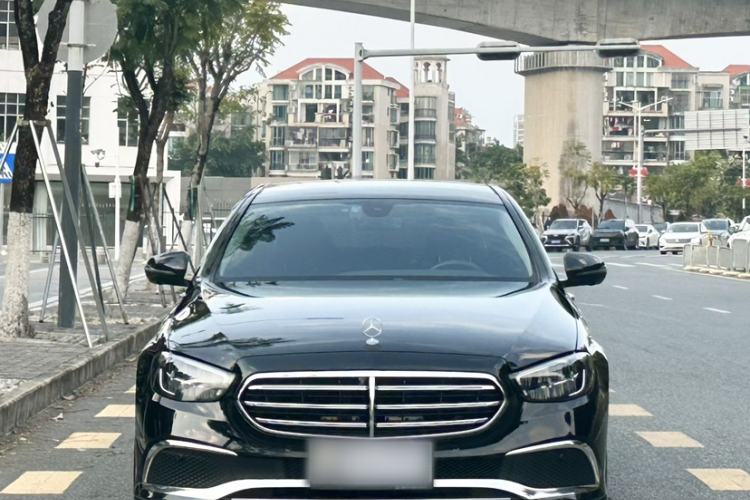 Used Mercedes-Benz E-Class 2023 Updated E 300 L Luxury Edition Exterior 4