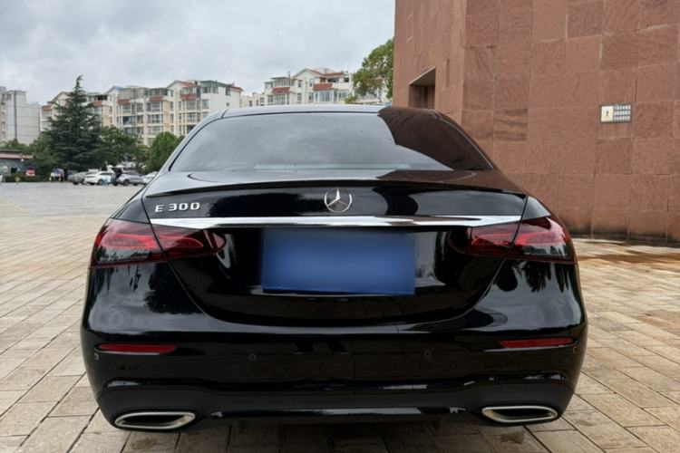 Used Mercedes-Benz E-Class 2023 Restyled E 260 Fashion Sport Edition Exterior 4