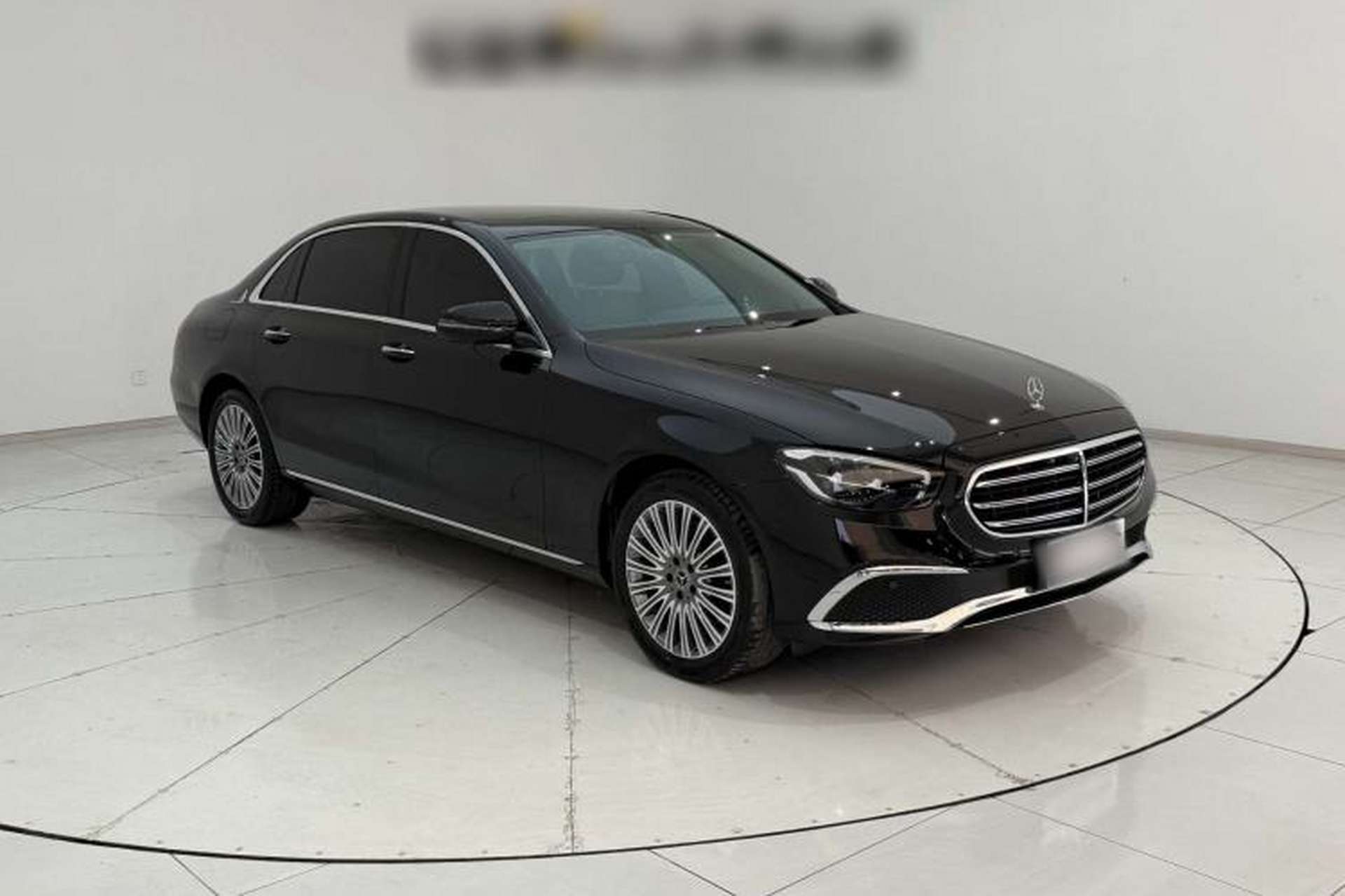 Used Mercedes-Benz E-Class 2023 Updated E 300 L Fashion Edition Exterior 4