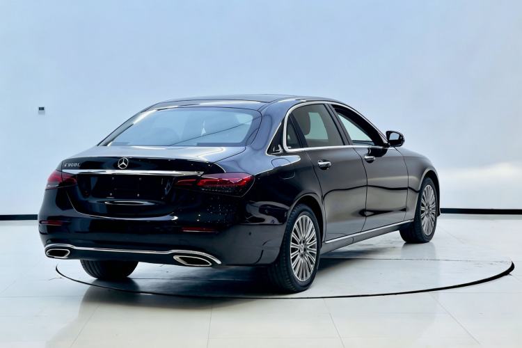 Used Mercedes-Benz E-Class 2023 E 300 L Luxury Model Exterior 4