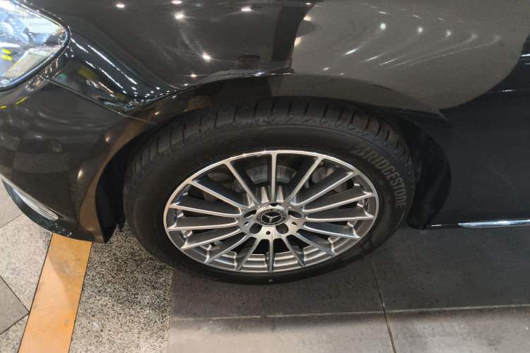 Used Mercedes-Benz E-Class 2023 Facelift E 260 L Exterior 4