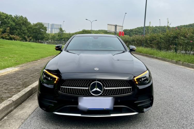 Used Mercedes-Benz E-Class 2023 Restyled E 300 L Sporty and Stylish Edition Exterior 4