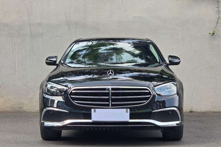Used Mercedes-Benz E-Class 2023 Updated E 300 L Luxury Edition Exterior 4