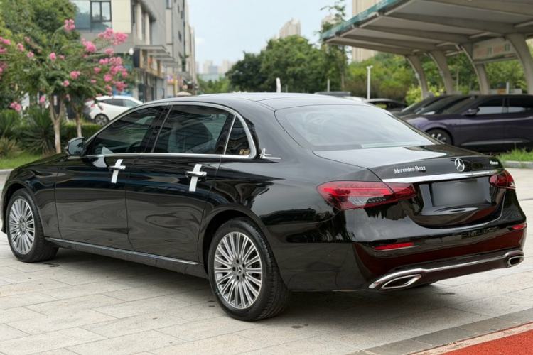 Used Mercedes-Benz E-Class 2023 Updated E 300 L Fashion Edition Exterior 4