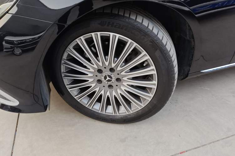 Used Mercedes-Benz E-Class 2023 E 300 L Stylish Model Exterior 4