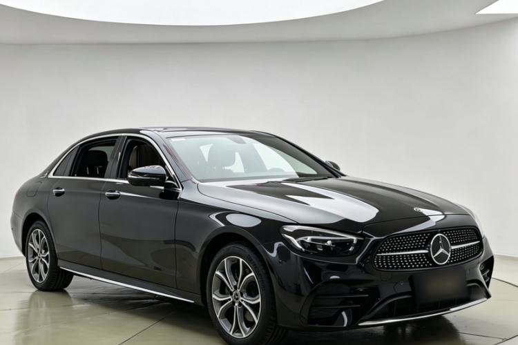Used Mercedes-Benz E-Class 2023 Restyled E 300 L Sporty and Stylish Edition Exterior 4