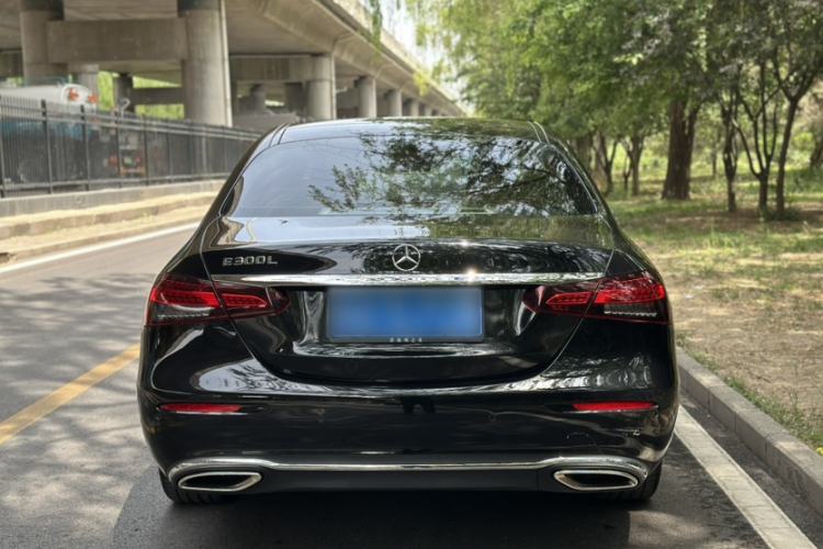 Used Mercedes-Benz E-Class 2023 Updated E 300 L Fashion Edition Exterior 4