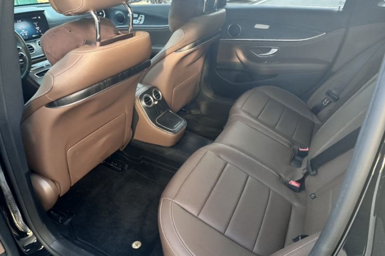 Used Mercedes-Benz E-Class 2023 Restyled E 300 L Sporty and Stylish Edition Exterior 4