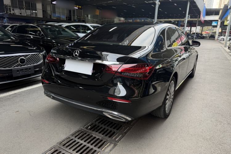 Used Mercedes-Benz E-Class 2023 Updated E 300 L Fashion Edition Exterior 4