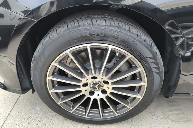 Used Mercedes-Benz E-Class 2023 Facelift E 260 L Exterior 4