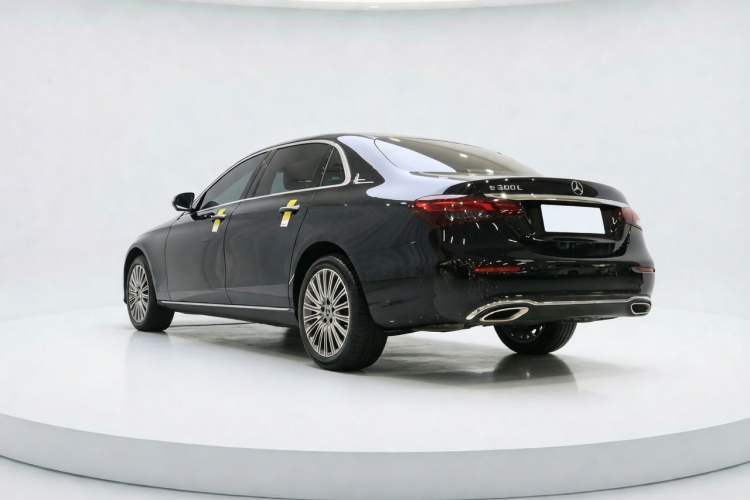 Used Mercedes-Benz E-Class 2023 Updated E 300 L Fashion Edition Exterior 5