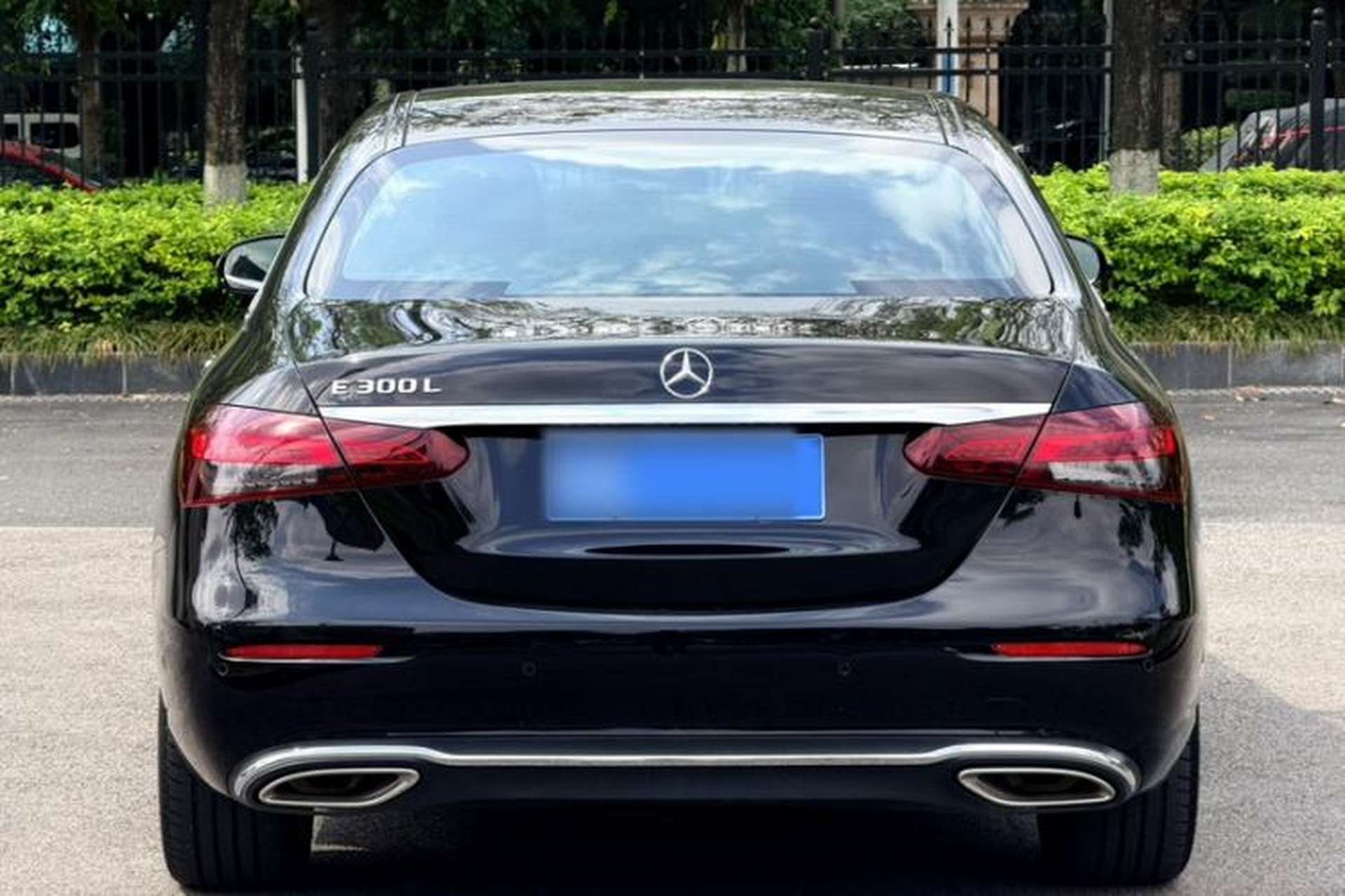 Used Mercedes-Benz E-Class 2023 E 300 L Luxury Model Exterior 5