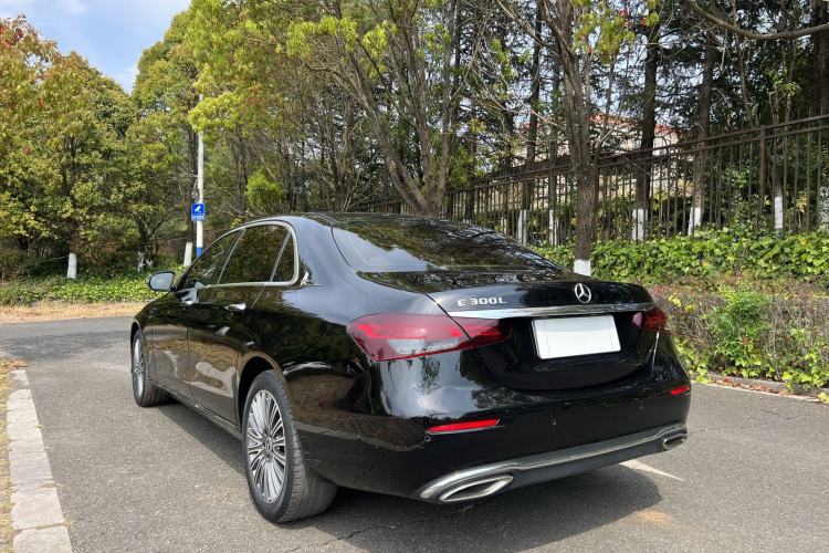 Used Mercedes-Benz E-Class 2023 Updated E 300 L Fashion Edition Exterior 5
