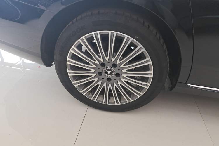 Used Mercedes-Benz E-Class 2023 Updated E 300 L Luxury Edition Exterior 5