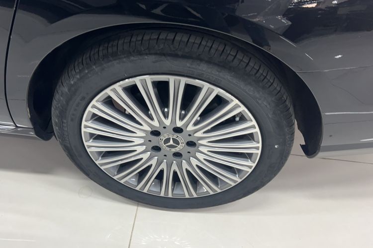Used Mercedes-Benz E-Class 2023 E 300 L Stylish Model Exterior 5