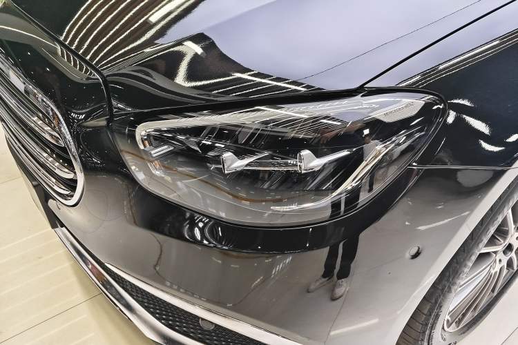 Used Mercedes-Benz E-Class 2023 Facelift E 260 L Exterior 5