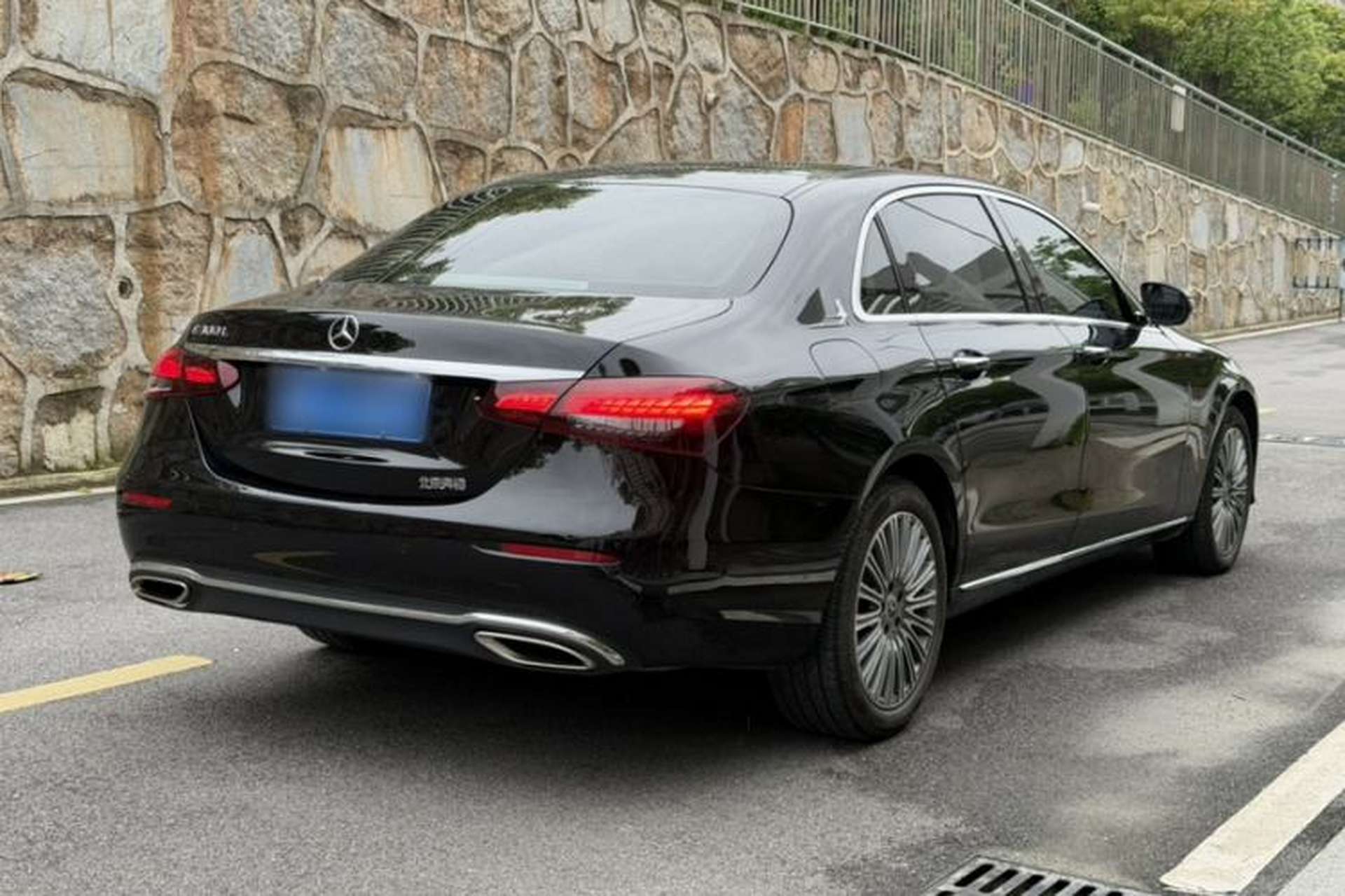 Used Mercedes-Benz E-Class 2023 Updated E 300 L Fashion Edition Exterior 5